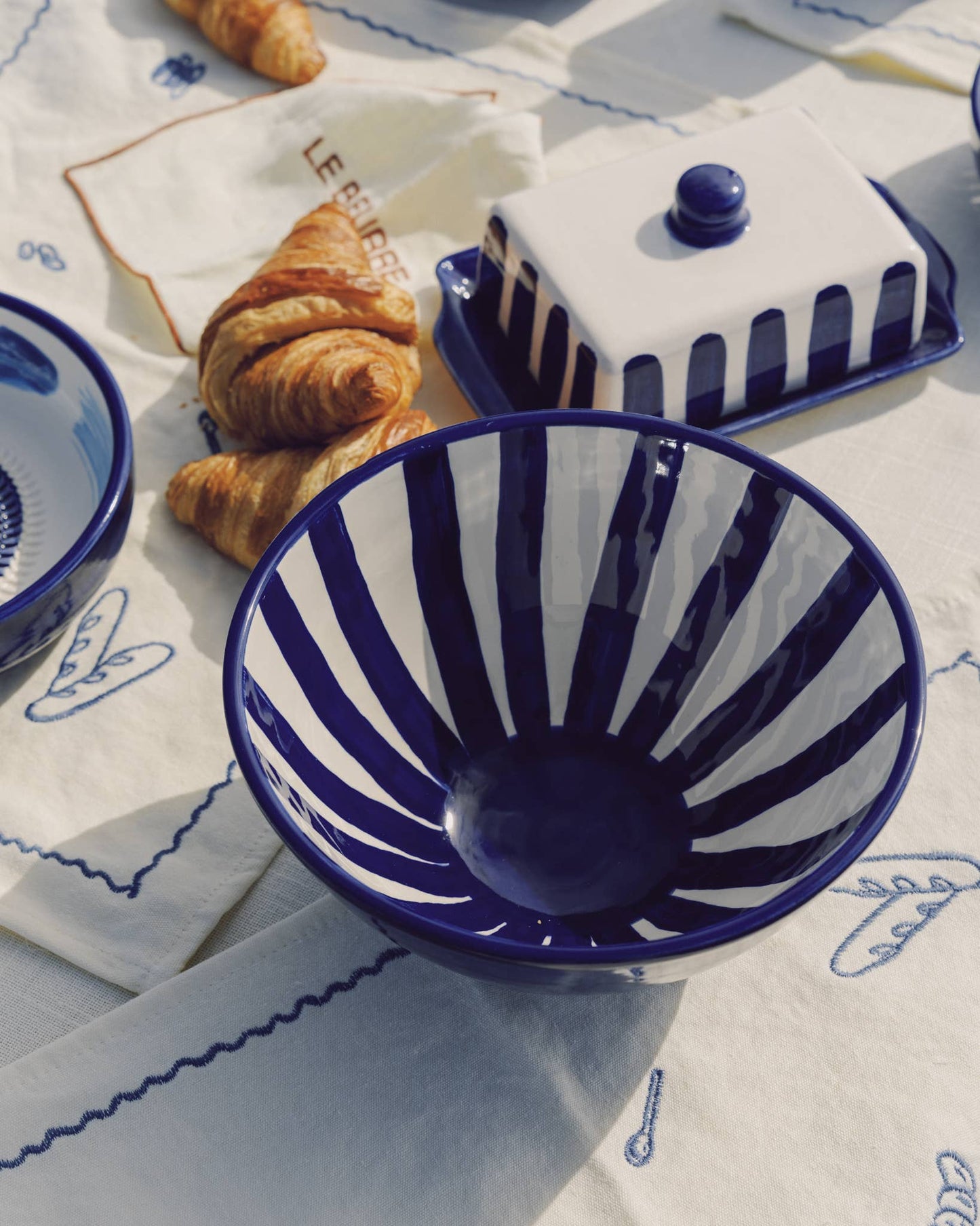 Handgefertigte Keramik-Servierschüssel Costa Azul – Blau & Weiß | Alfar Tierra Cocida