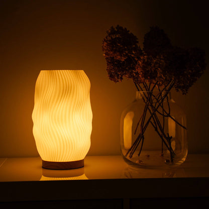 Flow Tischlampe – Dynamisches 3D-Design aus Leipzig