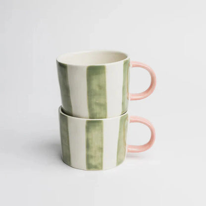 Tasse VELOBLOOM grün aus Steinzeug – handbemalt & kinderfreundlich | Tranquillo